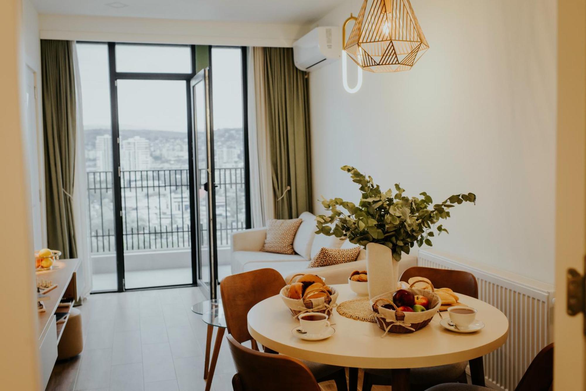Skyline Luxury Suites Tbilisi ภายนอก รูปภาพ