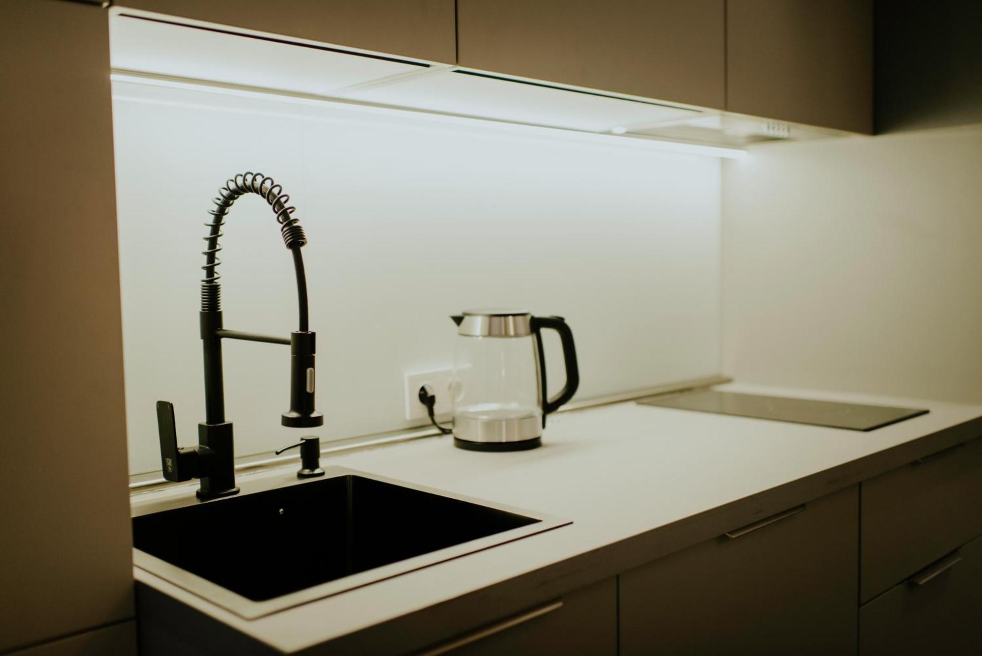 Skyline Luxury Suites Tbilisi ภายนอก รูปภาพ